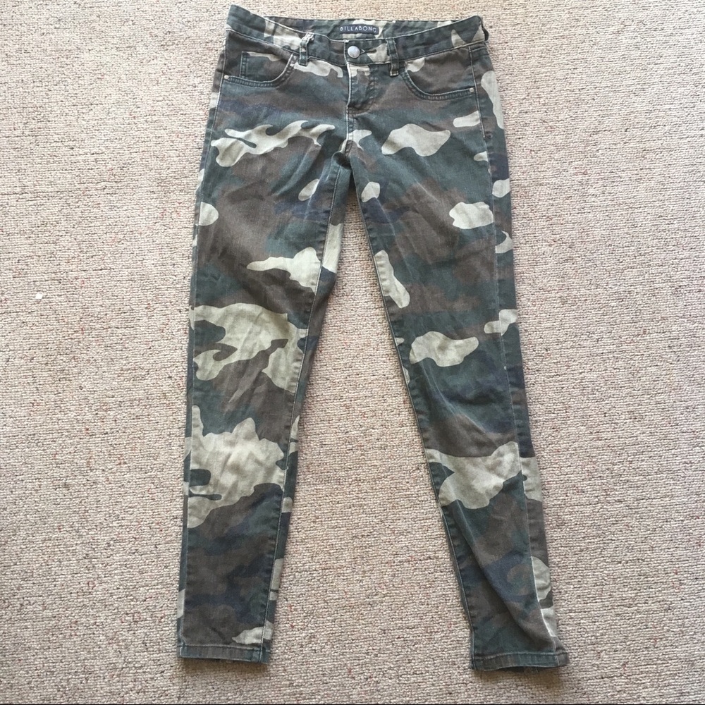 Billabong Camo Jeans with Zipper Ankle Size 27